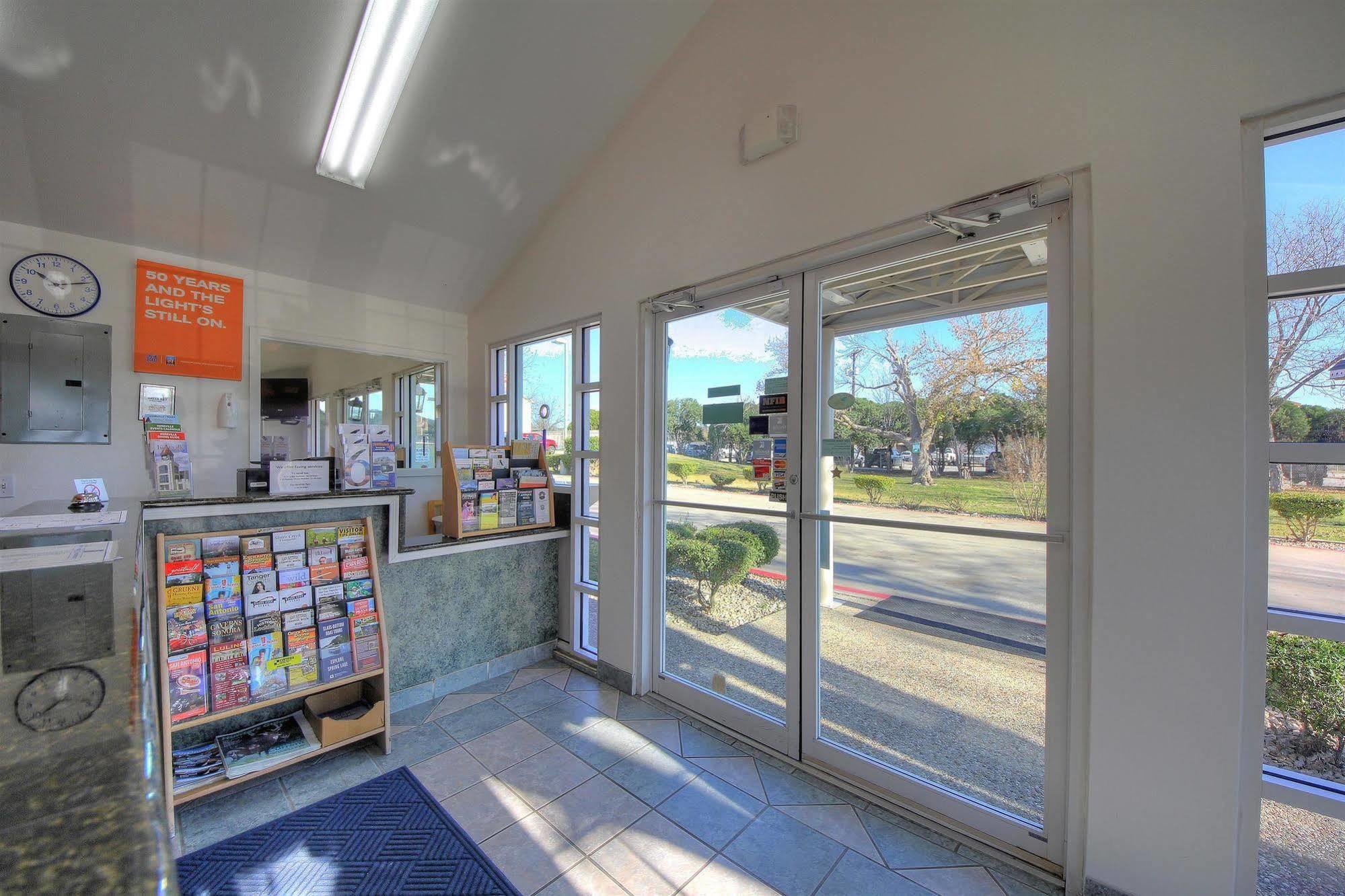 Motel 6-Kerrville, Tx エクステリア 写真